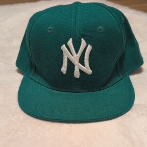 Ocean Bay Premium Original Flat Men's Yankees Green Yankee Hat Size 7 5/8